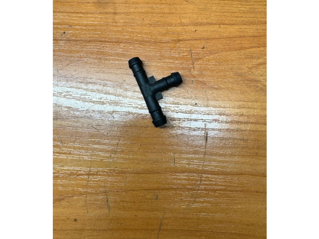 Vstřikovací lišta 65129389849 BMW X3 F25 B47D20A