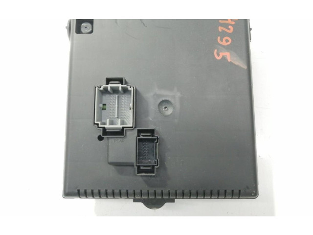 Блок предохранителей 28080156 Volvo XC90