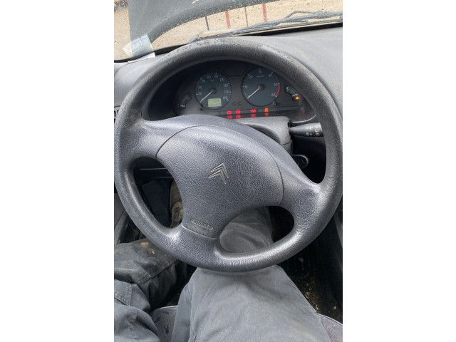 Руль Citroen Saxo   -  года 00004109Z1      