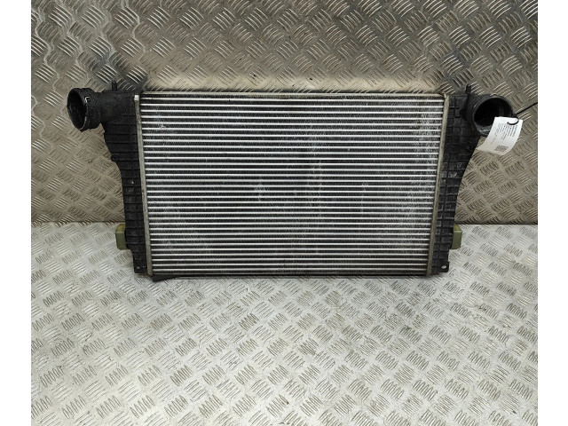 Интеркулер  1J0145803H   Volkswagen Golf IV 