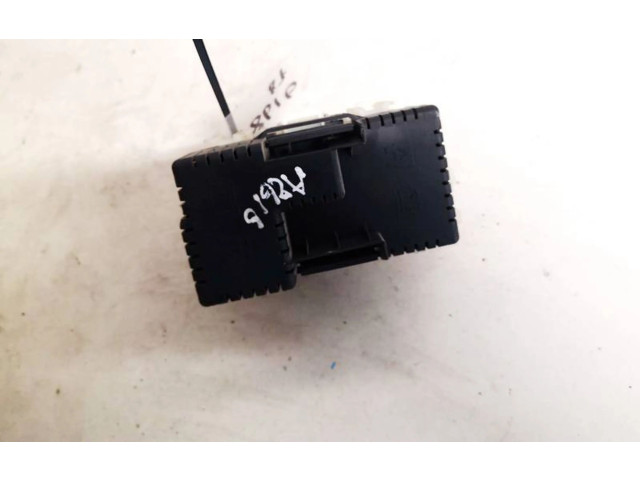 Блок предохранителей Volvo S80