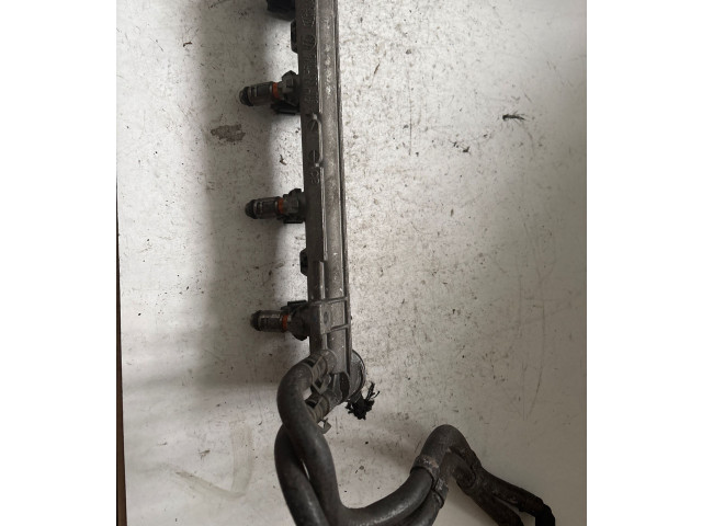 Топливная рампа 036133319   Audi A3 S3 8P   для двигателя BLS