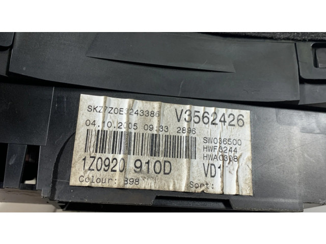 Панель приборов 1Z0920910D Skoda Octavia Mk2 (1Z)