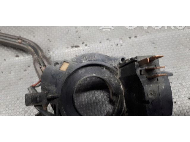 Ручка стеклоочистителей 811953503B Audi 80 90 B3