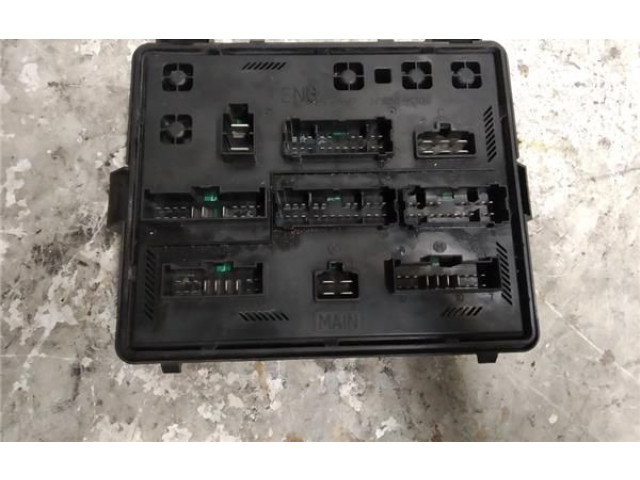 Блок предохранителей 8231008120, 8231008120 SsangYong Rexton