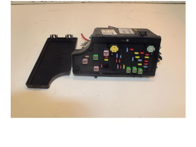 Блок предохранителей 8IG1F2L1 Jeep Patriot