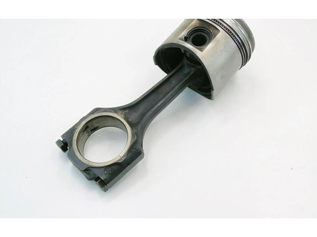 Píst 7926 Audi 100 200 5000 C2