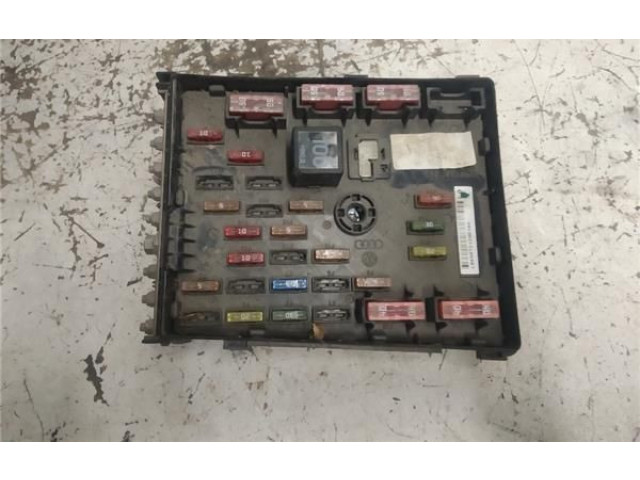 Pojistková skříňka 3C0937125, 3C0937125 Volkswagen Passat Alltrack 2008