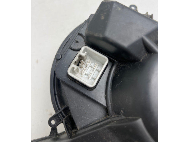 Вентилятор печки       Volvo V70