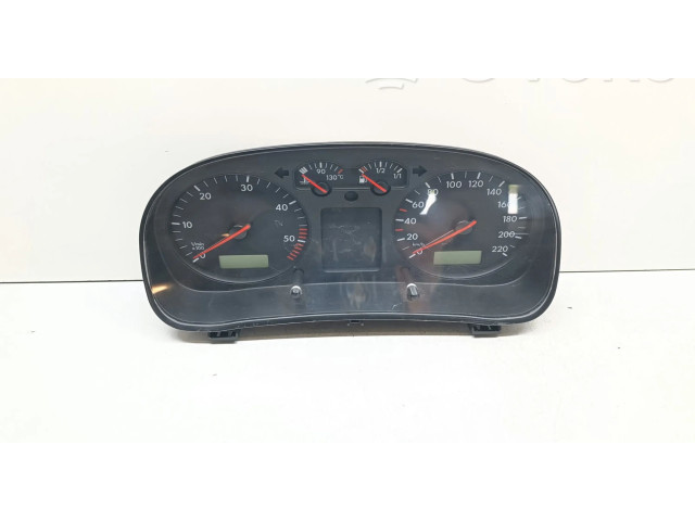 Панель приборов 1J0919861   Volkswagen Bora       