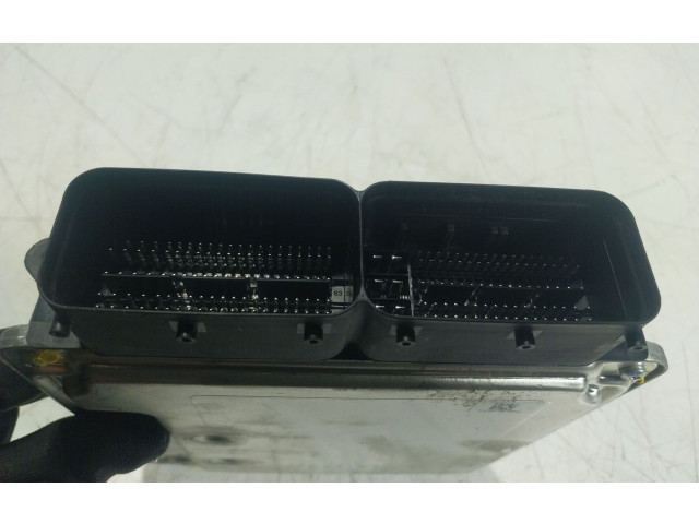 Блок управления двигателя 05L906022KL5EN, 05L907309AA Skoda Octavia Mk4