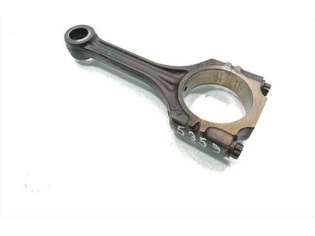 Шатун      Audi A3 S3 8P  