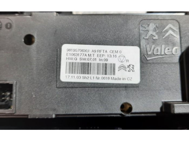 Блок управления климат-контролем 98195706XU Peugeot 2008 II