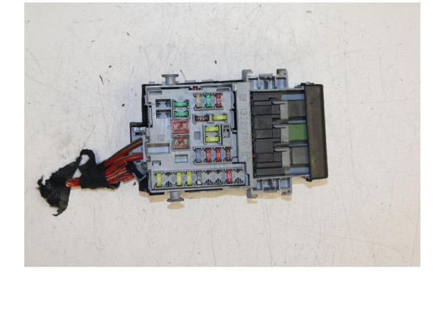 Pojistková skříňka Chevrolet Cruze 2012