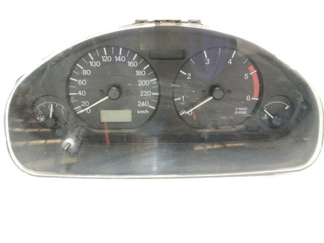 Панель приборов 431413B Mitsubishi Carisma