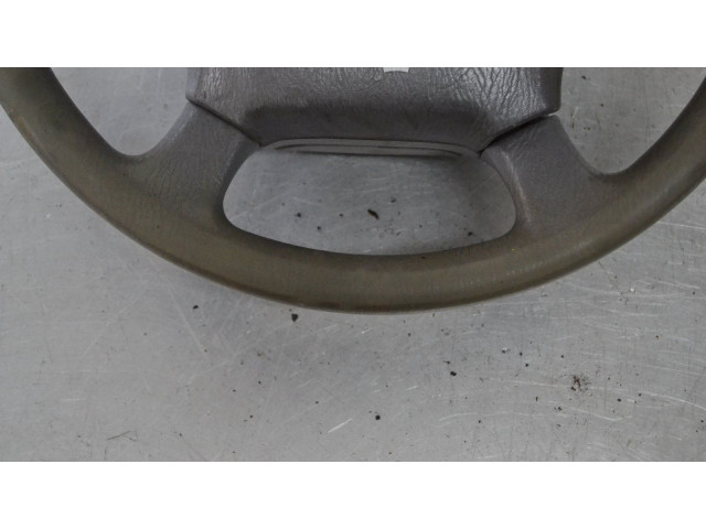 Volant Nissan Serena 1996