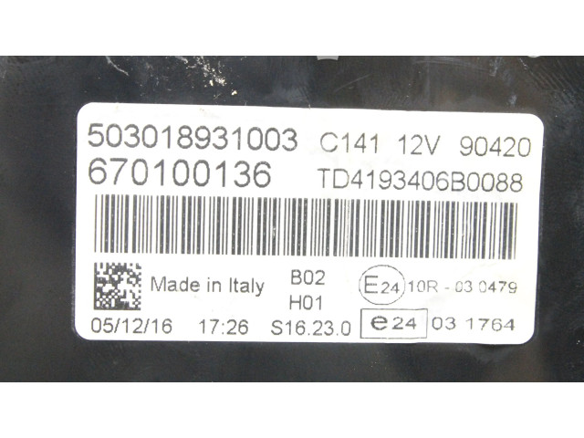 Přístrojová deska Maserati Quattroporte 2017 670100136