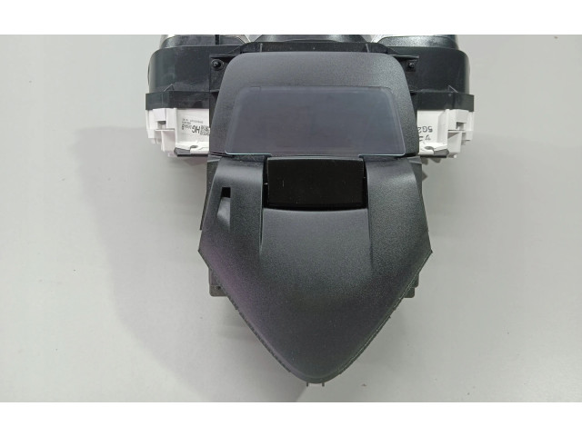 Панель приборов BJE155430   Mazda 3       