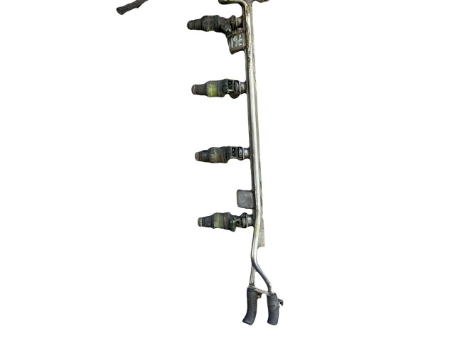 Топливная рампа 06A133661B   Audi A3 S3 8L  