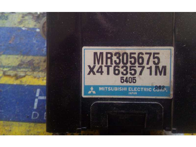 Блок управления MR305675   Mitsubishi Montero