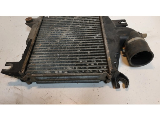 Интеркулер     Toyota Hiace (H200) 2.5