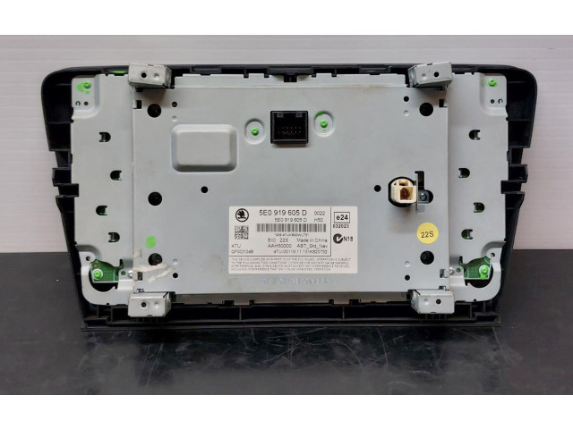 Дисплей 5E0919605D Skoda Octavia Mk3 (5E)