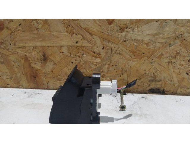 Включатель ручного тормоза