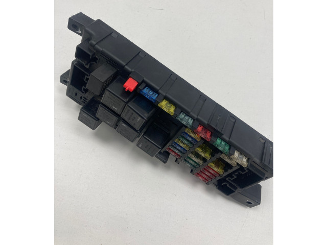 Блок предохранителей 518828108, 30728008   Volvo V70    