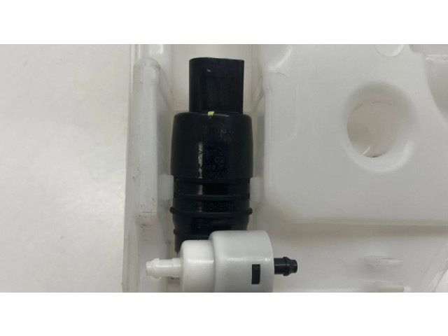 Бачок оконной жидкости