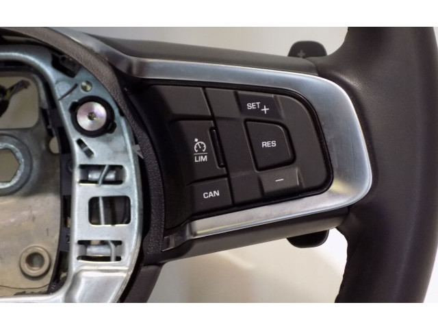 Volant Jaguar E-Pace 2017