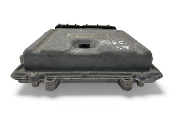 Блок управления двигателем Блок управления 30729826A, 0281012103   Volvo V70