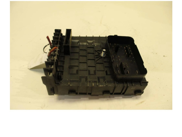 Блок предохранителей 1K0937125D   Skoda Yeti (5L)    