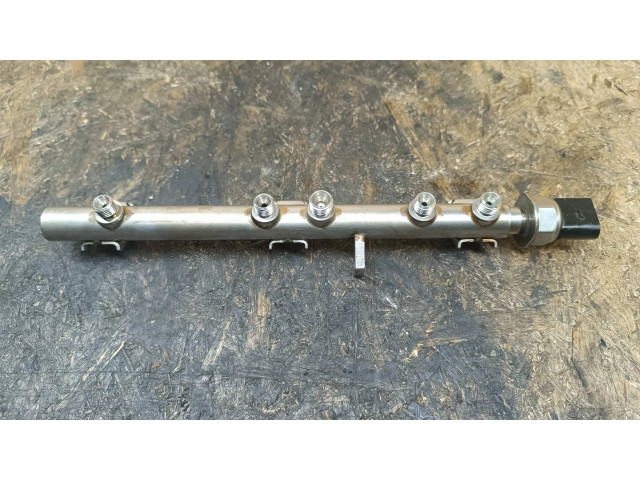 Vstřikovací lišta 7562474 BMW 3 E92 E93 pro benzínový motor 2.0 N43B20A