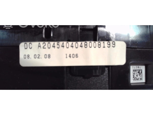 Přístrojová deska Mercedes-Benz C W204 2008 2049005508