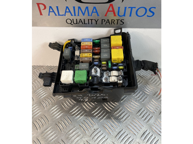 Pojistková skříňka A006C8 Citroen SpaceTourer XL 2020