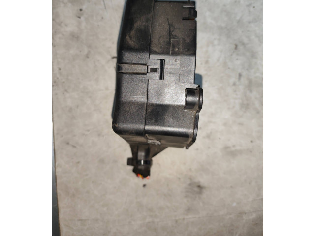 Блок предохранителей 8D1941824 Audi A6 S6 C6 4F