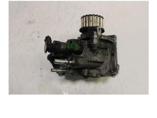 Топливный насос BOSCH Renault Clio IV K9K B6