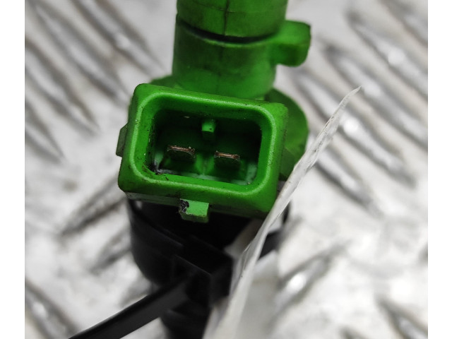 Vstřikovač A2710780549 Mercedes-Benz C W204 M 271.820