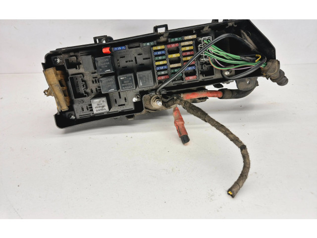 Блок предохранителей  9494210   Volvo V70    