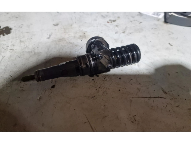 Vstřikovač 038130073BP Volkswagen Polo IV 9N3