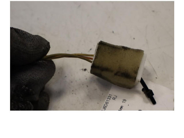 Зеркало электрическое        Mahindra KUV100  2016 -  года   