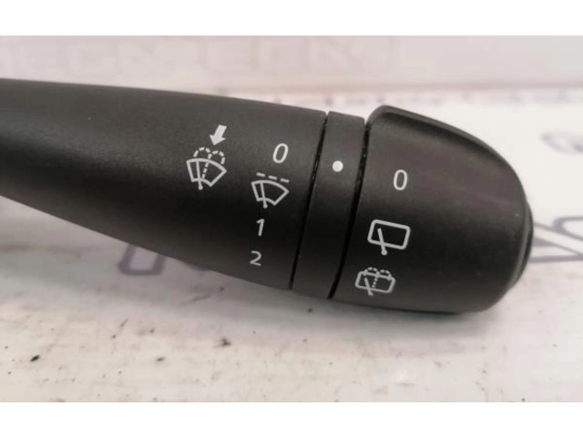 Включатель скорости стеклоочистителей E10670243 Dacia Sandero