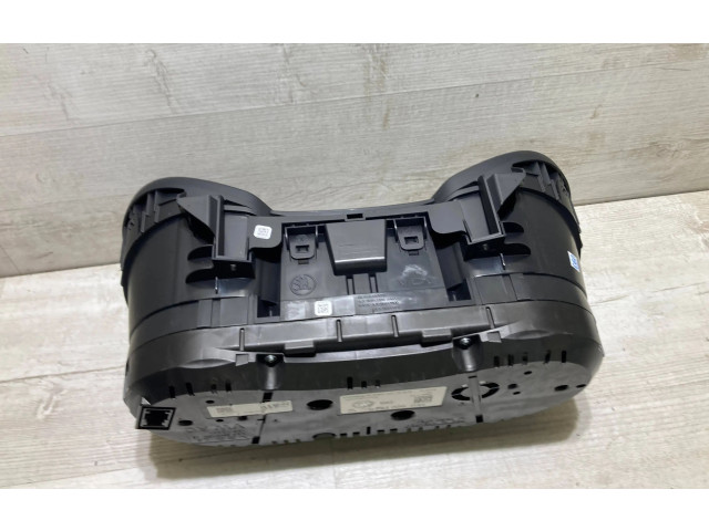 Панель приборов 5E0920752B   Skoda Octavia Mk3 (5E)       