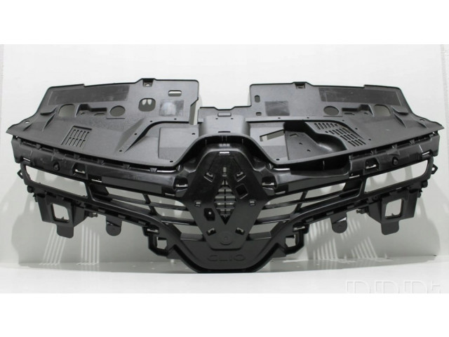 Верхняя решётка Renault Clio IV 2012-- года 0978999