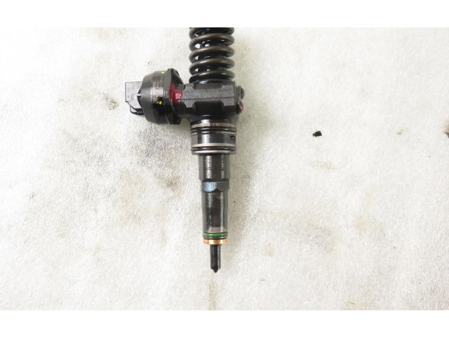 Форсунка 0414720215, 038130073AG    Audi A3 S3 8P  BKC 