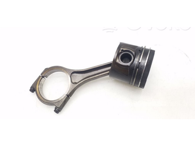 Píst H268X Citroen C6 pro naftový motor 2.7