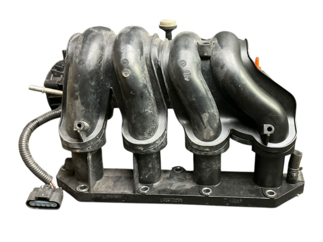 Всасывающий коллектор 14001aw400, 14001AW400 Nissan Almera Tino