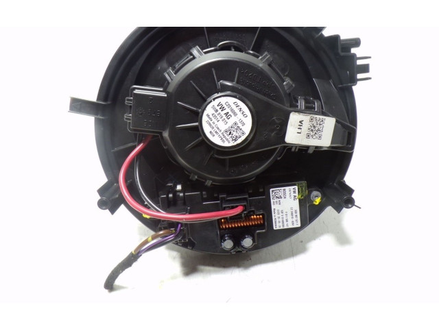 Вентилятор печки    5WB819015A, 5Q0907521F   Skoda Octavia Mk4