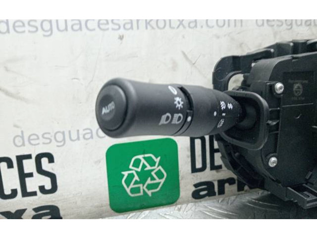 Ручка стеклоочистителей    Renault Megane II