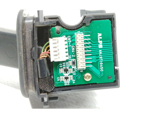 Ручка стеклоочистителей 8691695 Volvo S60